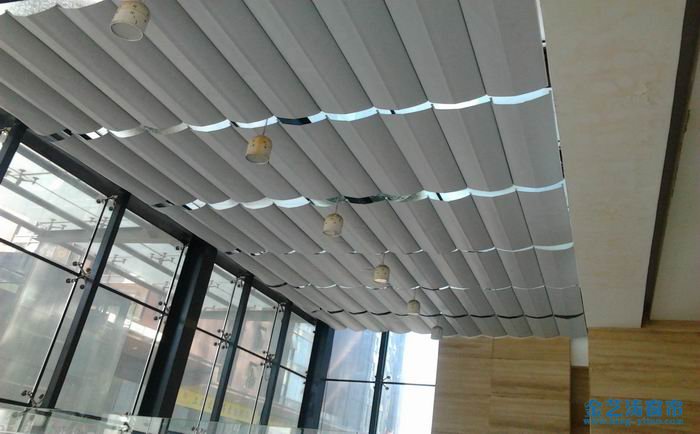 電動雙軌天棚簾的介紹和相關知識 天棚簾