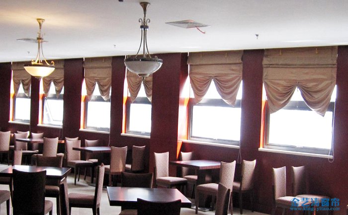 羅馬簾的優缺點 安裝羅馬簾有什么講究 羅馬簾