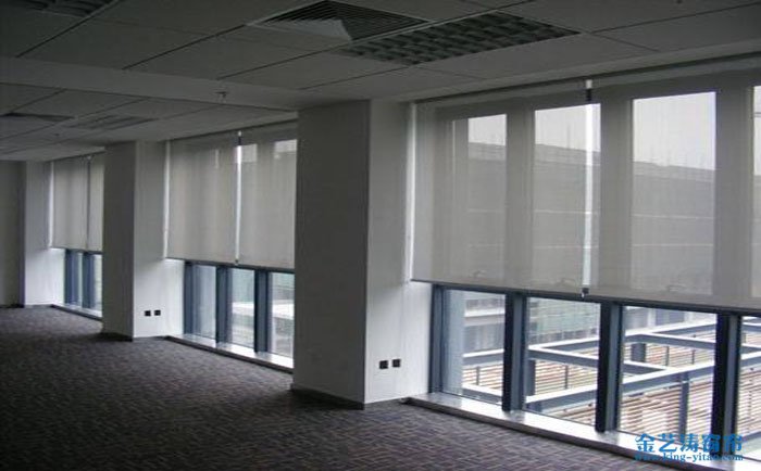 電動窗簾優勢一:方便操控,使用體驗高