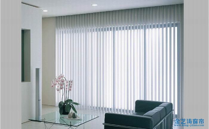 電動窗簾有裝的必要嗎 聽行內人分析 垂直簾