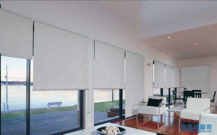 電動窗簾有裝的必要嗎 聽行內人分析 卷簾