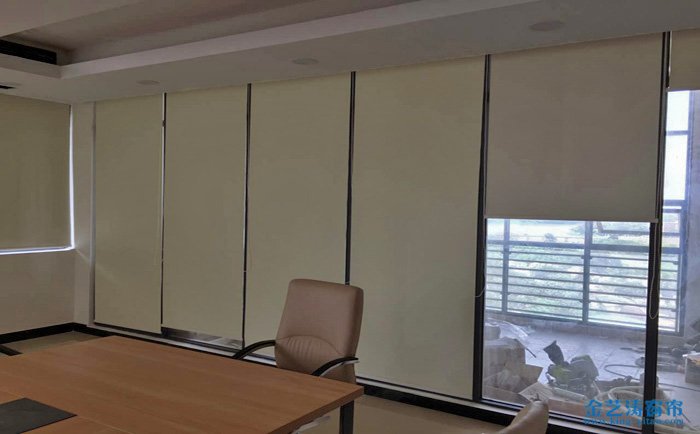 電動窗簾有裝的必要嗎 聽行內人分析 卷簾