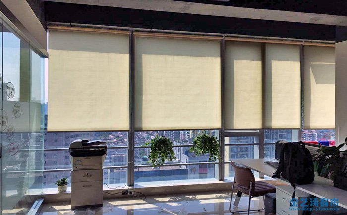 卷簾窗簾價格各異 金藝濤窗簾網(wǎng)傳授卷簾窗簾清洗術(shù) 卷簾