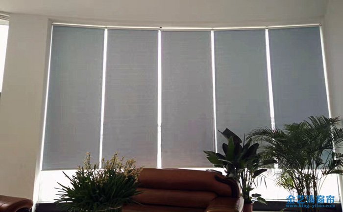 卷簾窗簾價格各異 金藝濤窗簾網(wǎng)傳授卷簾窗簾清洗術(shù) 卷簾